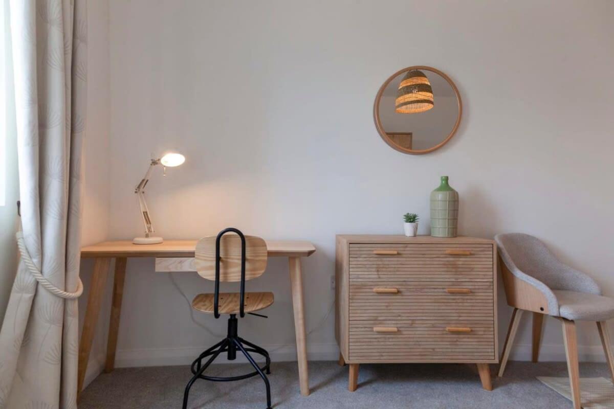 Contemporary 1 Bedroom Apartment In Ashford Ashford  Buitenkant foto