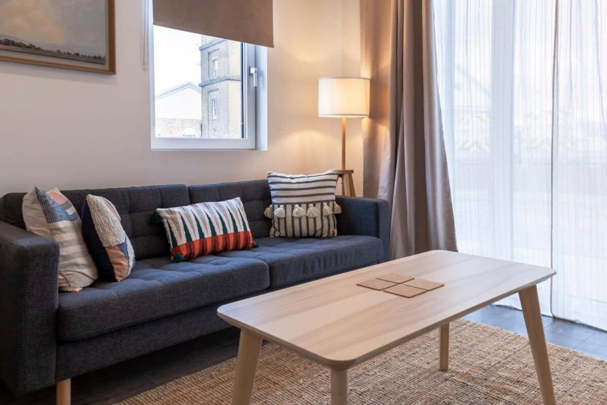 Contemporary 1 Bedroom Apartment In Ashford Ashford  Buitenkant foto