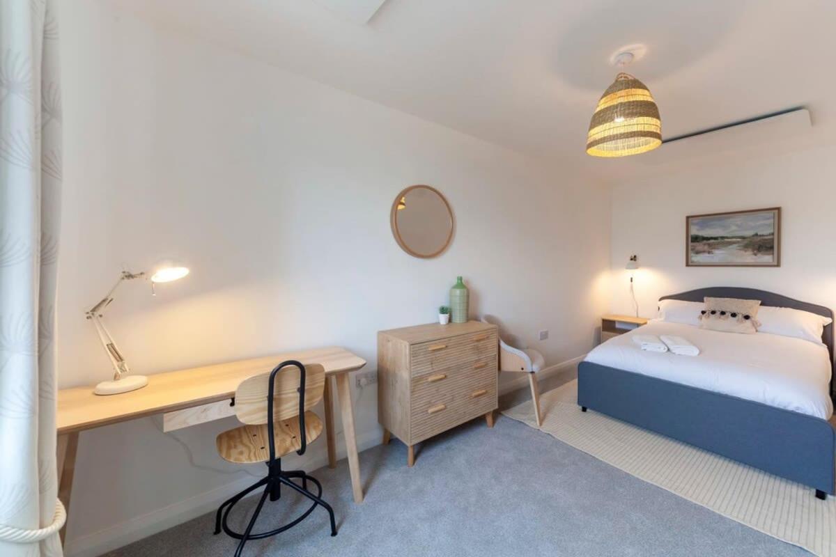 Contemporary 1 Bedroom Apartment In Ashford Ashford  Buitenkant foto